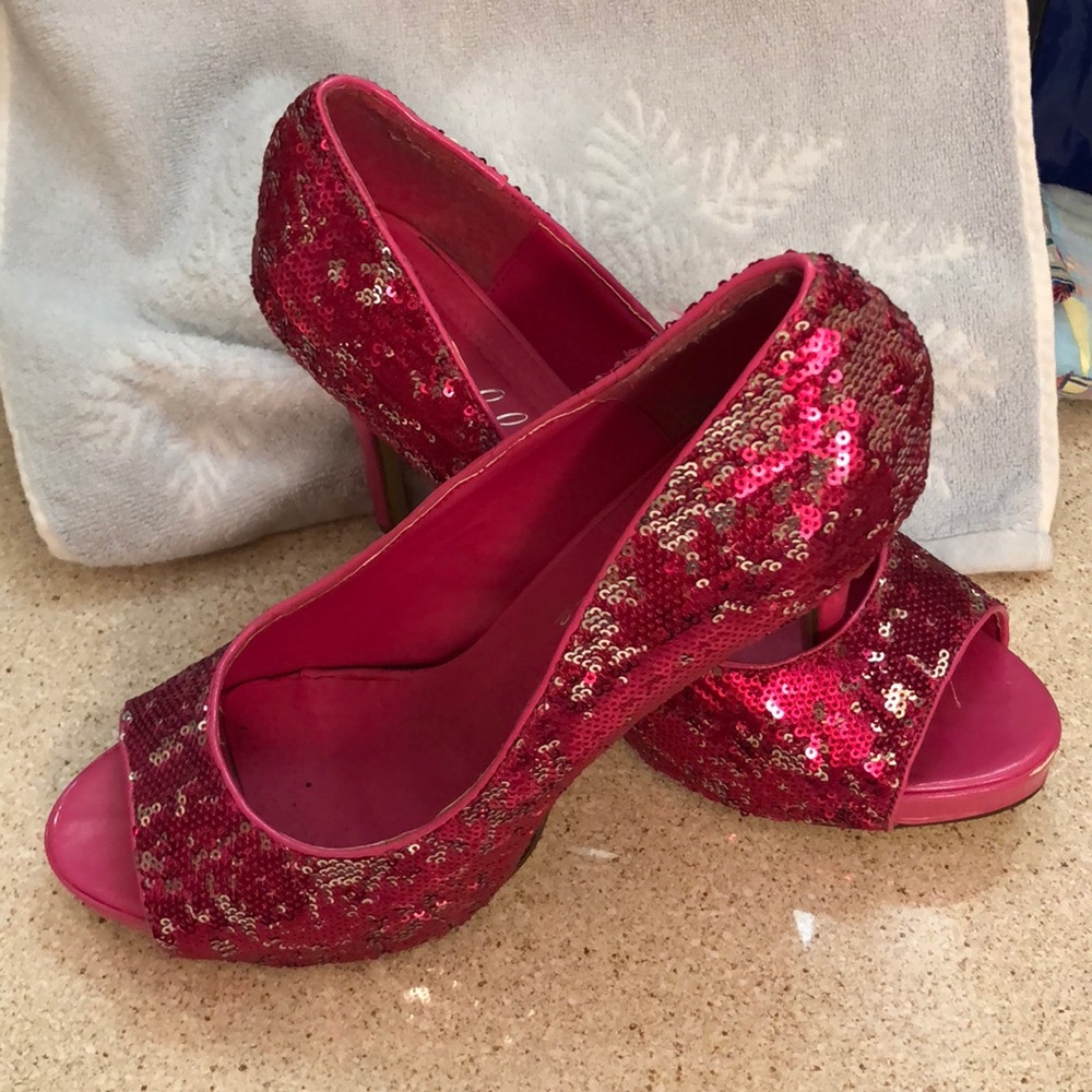 Pink sequin pumps